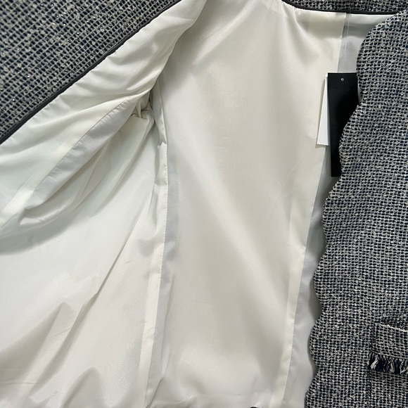 NWT Banana Republic Scalloped Tweed Blazer / Size 2 - Picture 5 of 8